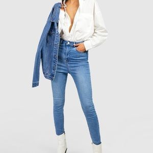 Womens light wash skinny jean